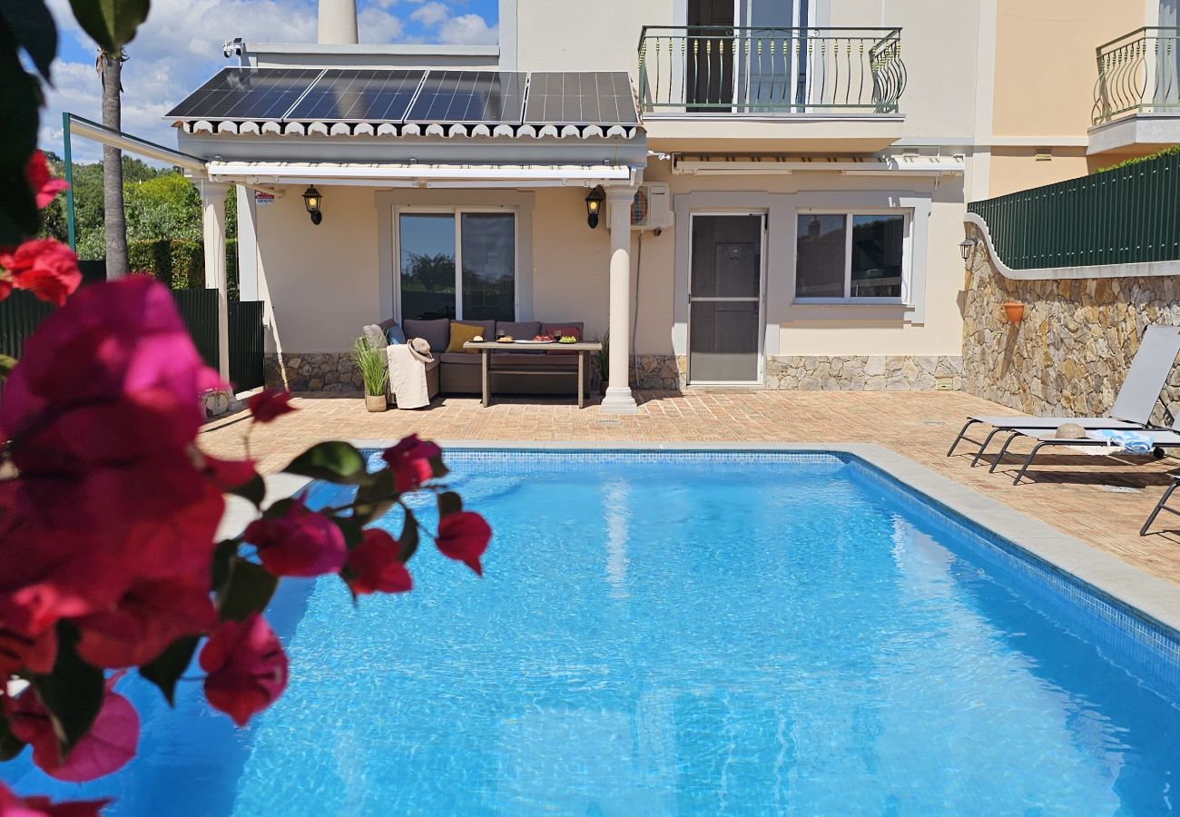 Villa em Santa Bárbara de Nexe - Villa Buganvília · Private Pool · Santa Bárbara