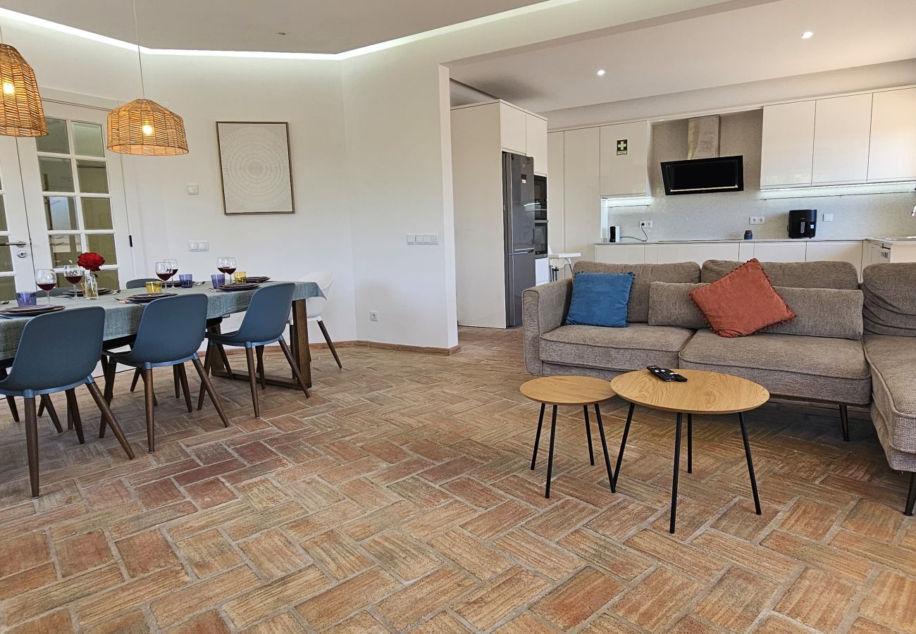 Villa em Santa Bárbara de Nexe - Villa Buganvília · Private Pool · Santa Bárbara