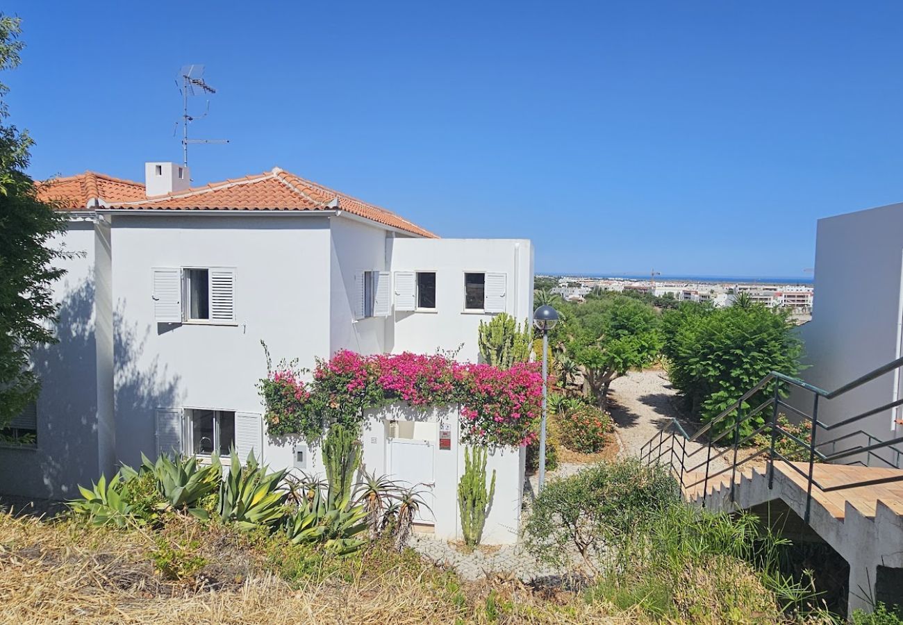 Casa geminada em Tavira - Villa River Side