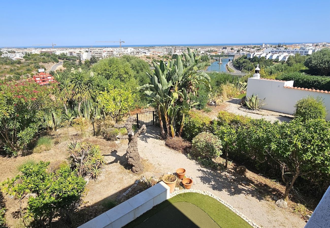 Casa geminada em Tavira - Villa River Side