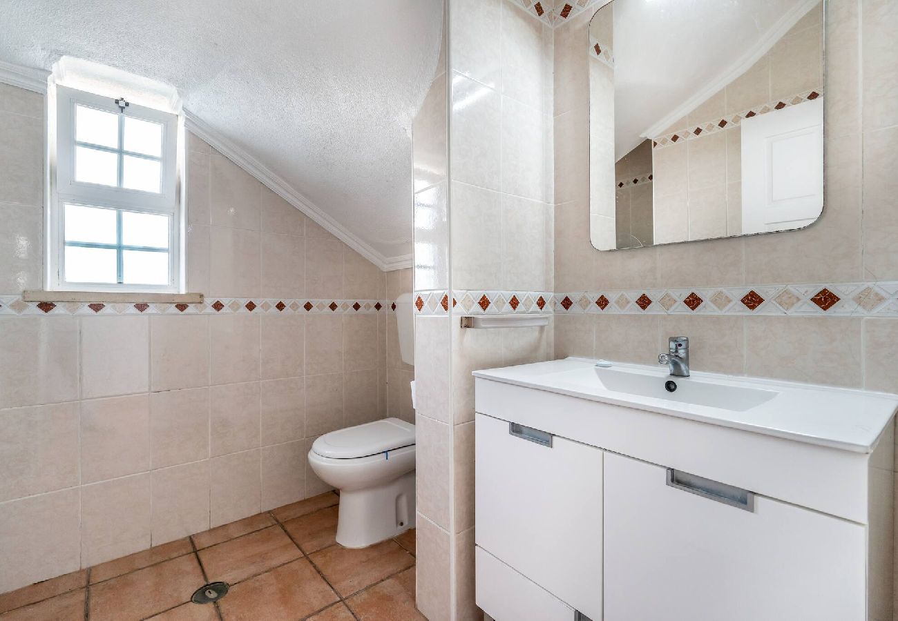 Villa in Galé - Pet-Friendly with Private Pool Close to the Beach
