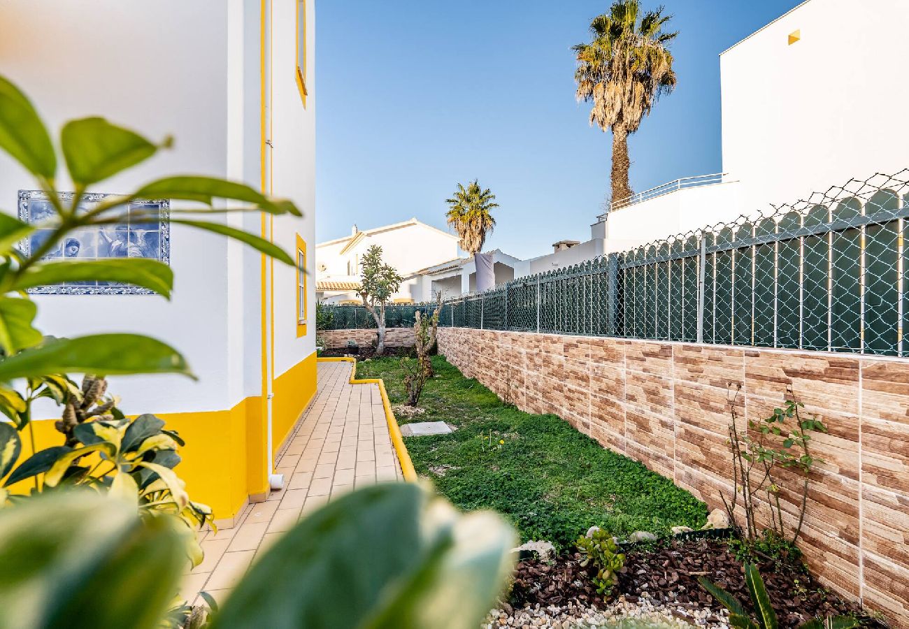 Villa in Galé - Pet-Friendly with Private Pool Close to the Beach
