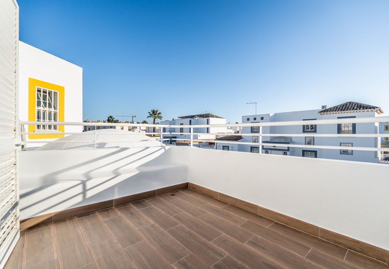 Villa in Galé - Pet-Friendly with Private Pool Close to the Beach