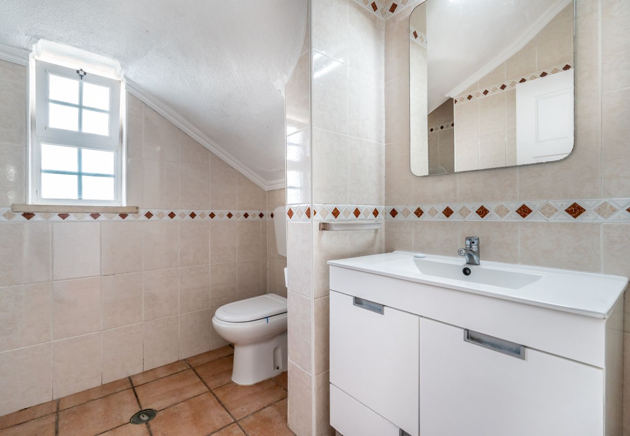 Villa in Galé - Pet-Friendly with Private Pool Close to the Beach