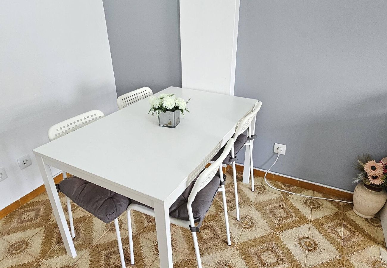 Apartment in Lagos - Central T3