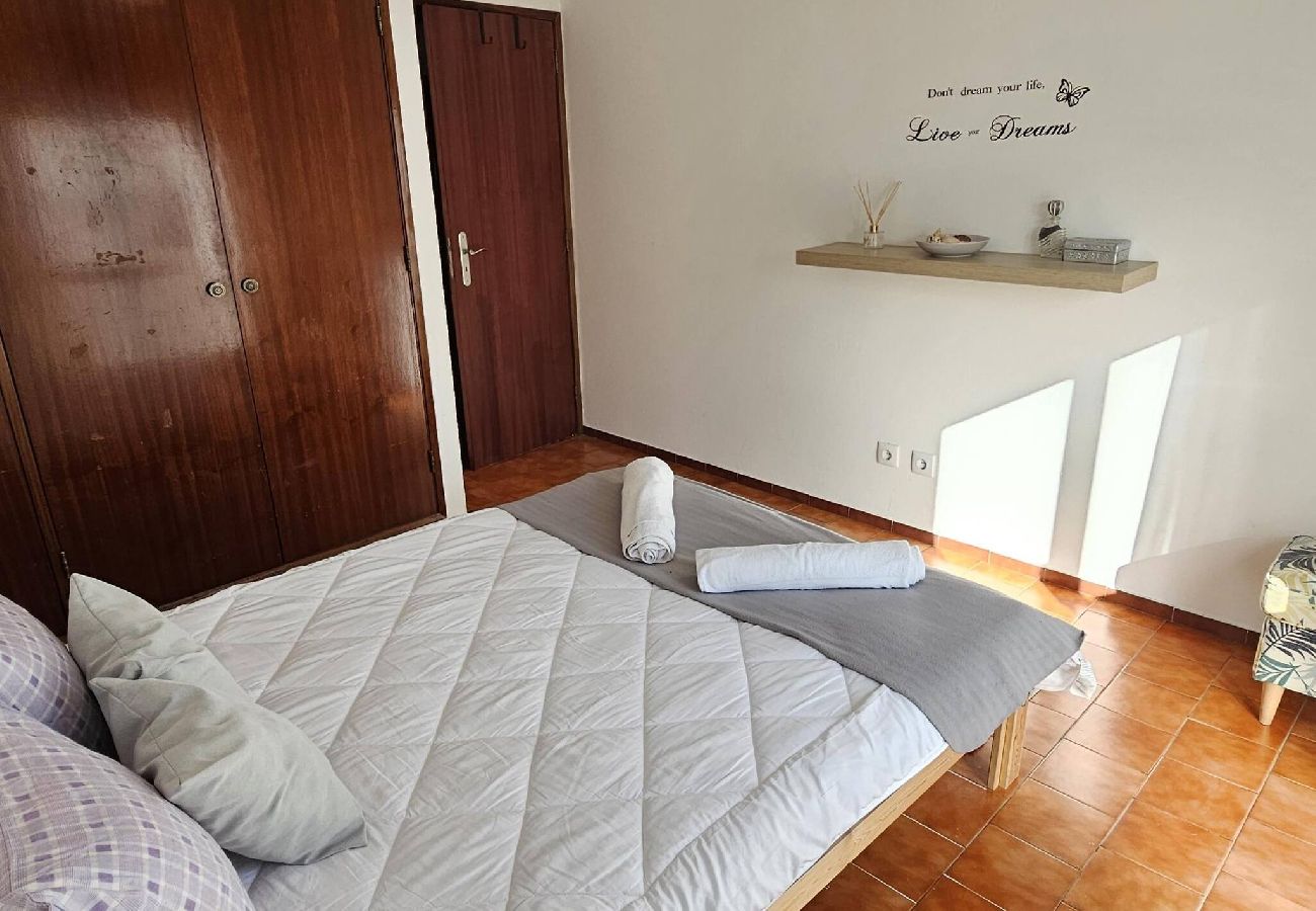 Apartment in Lagos - Central T3