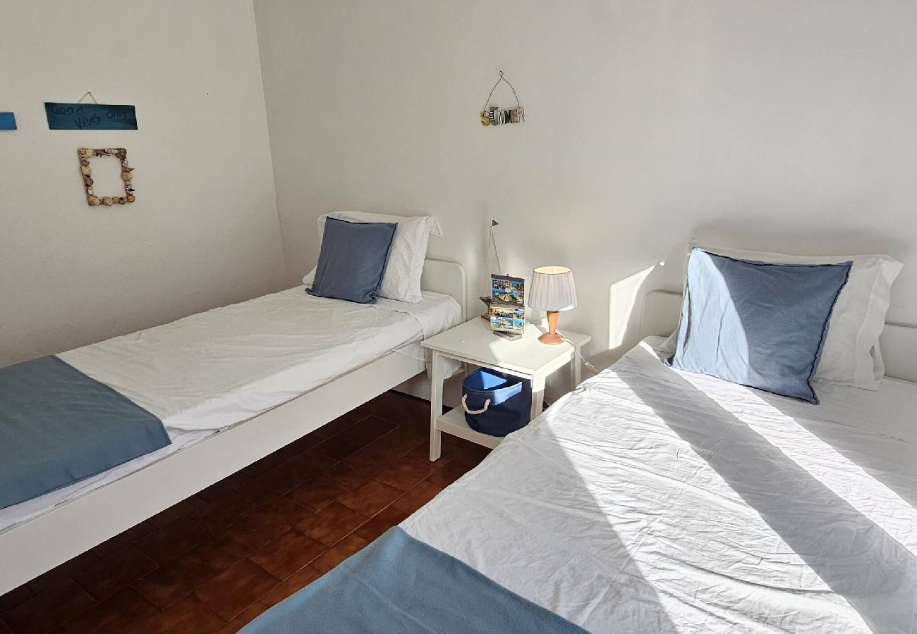 Apartment in Lagos - Central T3