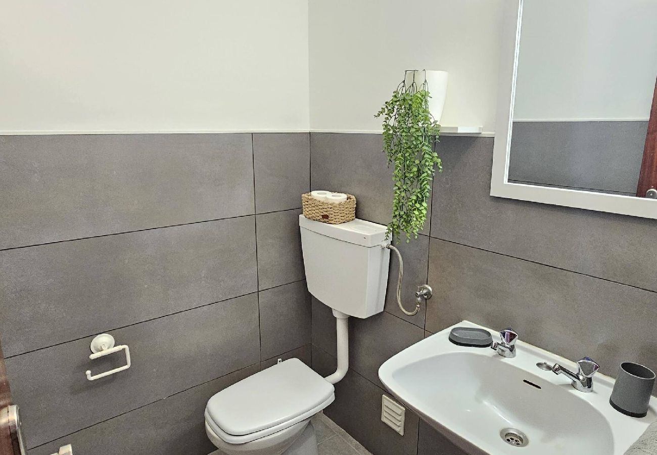 Apartment in Lagos - Central T3