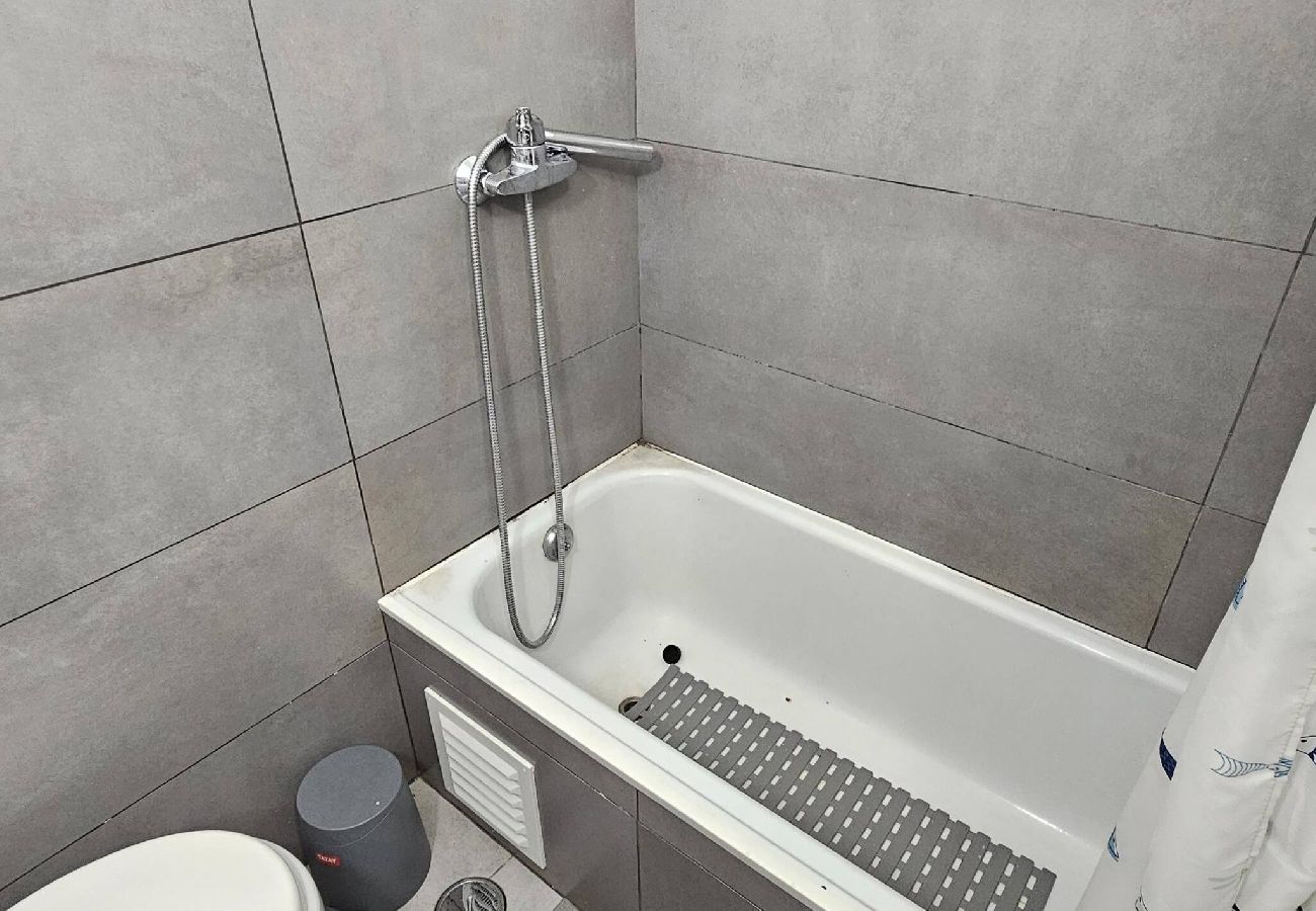 Apartment in Lagos - Central T3