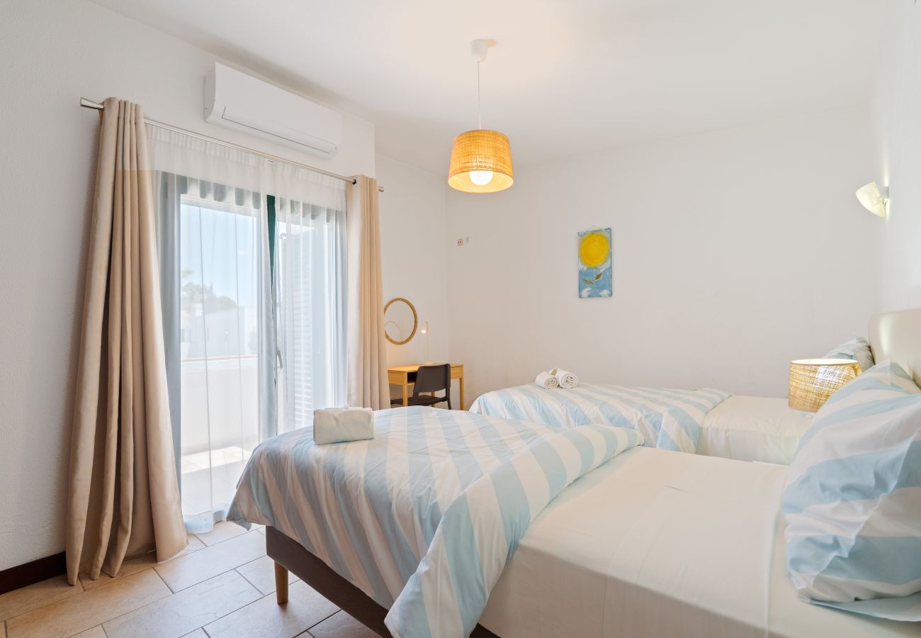 Villa in Quarteira - Villa Navegante com