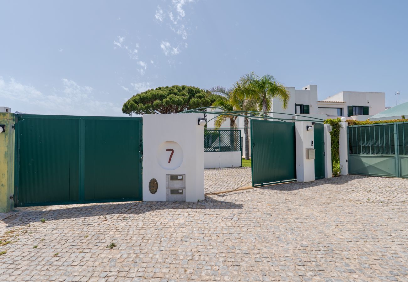 Villa in Quarteira - Villa Navegante com