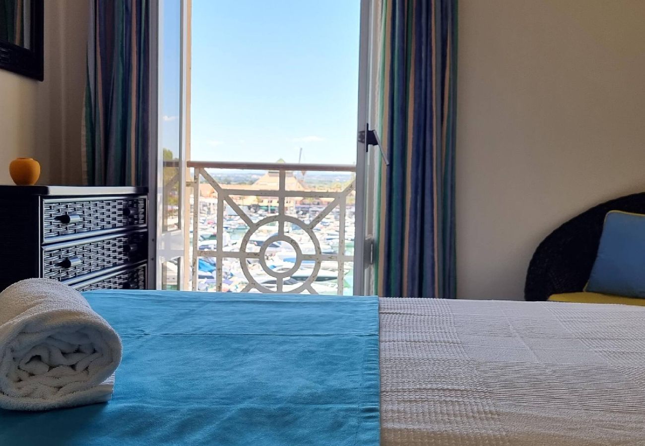Apartment in Quarteira - Marina Plaza