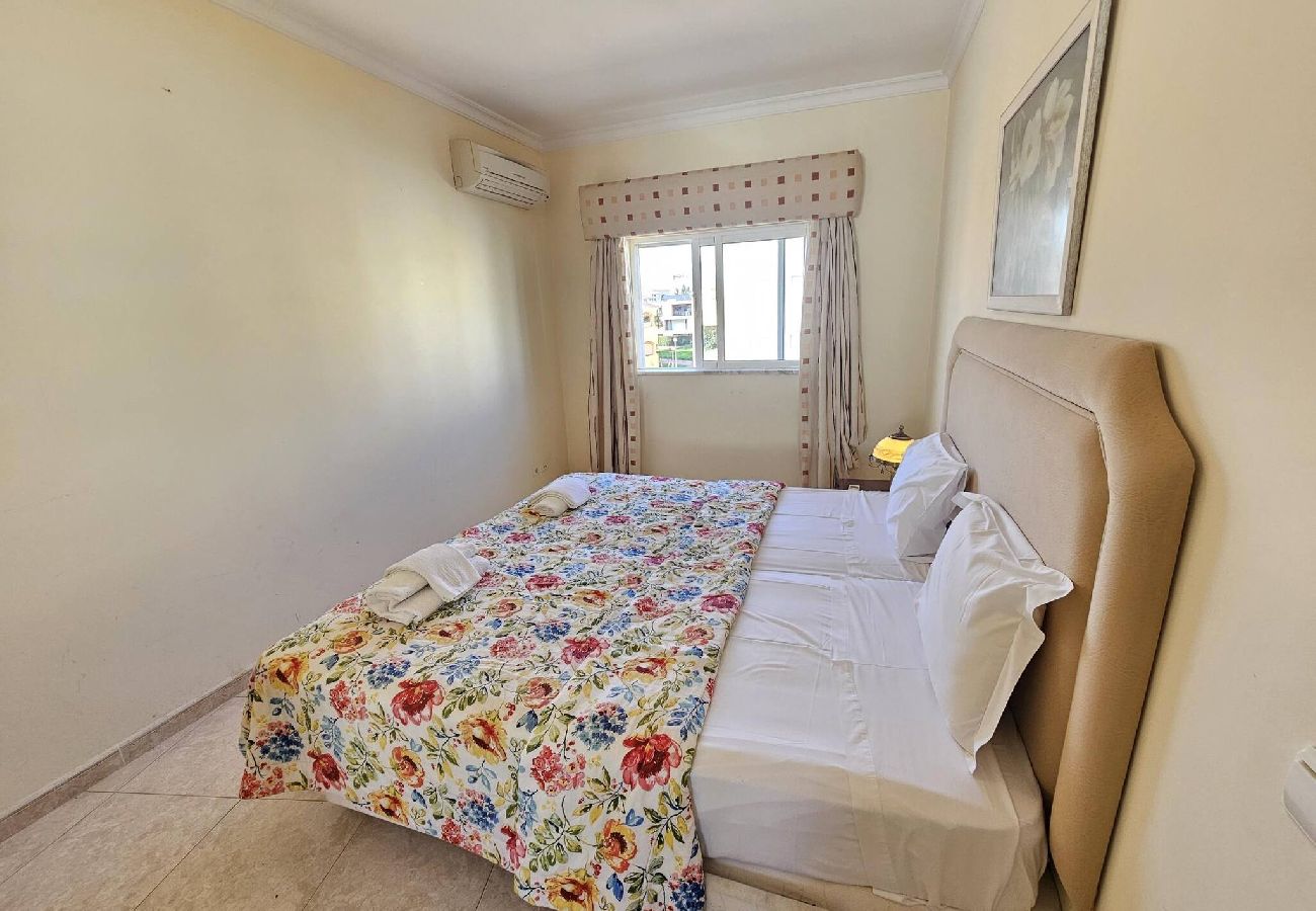 Apartment in Quarteira - Falesia Marina T3