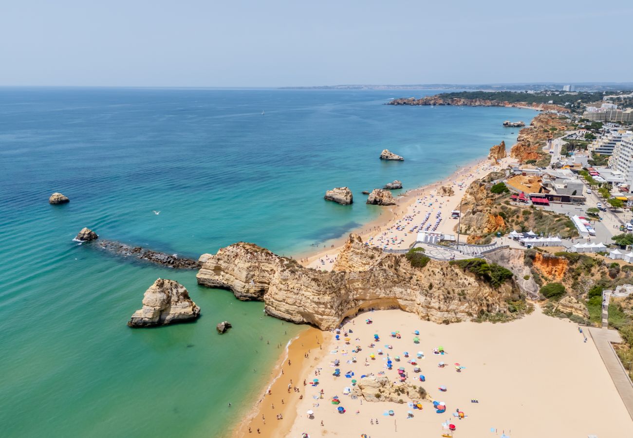 Apartment in Portimão - Vaumar with pool in Praia da Rocha