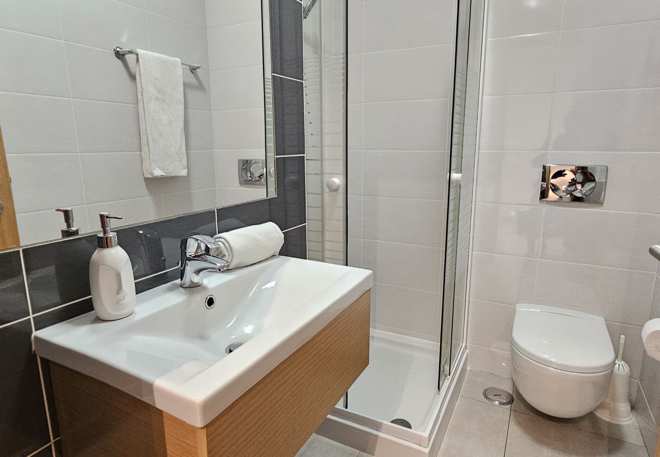 Apartment in Guia - Vitismar II com piscina, jardim e garagem