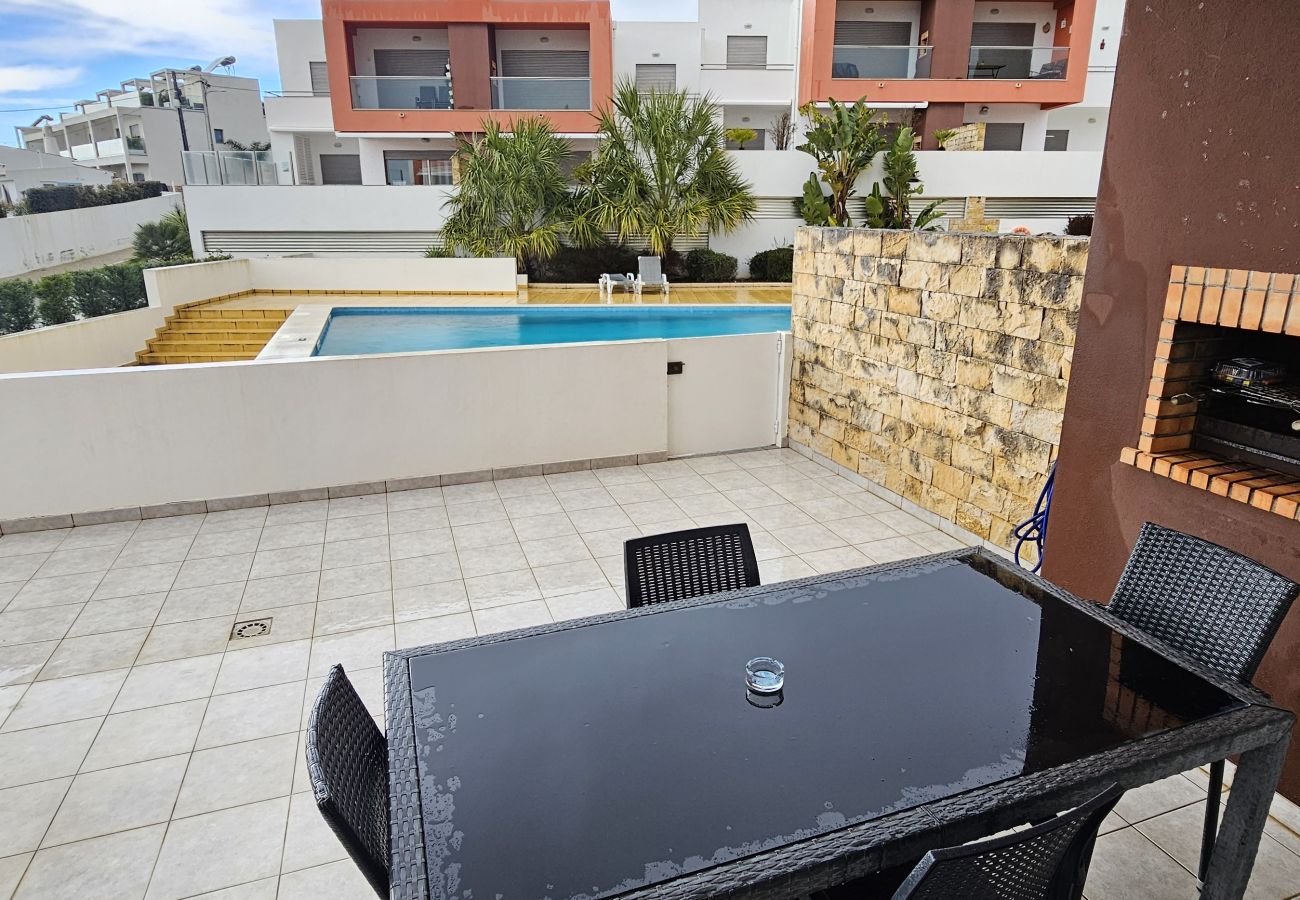 Apartment in Guia - Vitismar II com piscina, jardim e garagem