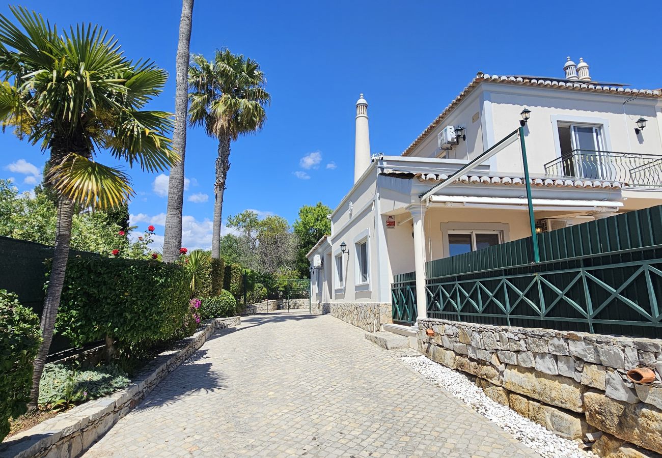 Villa in Santa Bárbara de Nexe - Villa Buganvília · Private Pool · Santa Bárbara