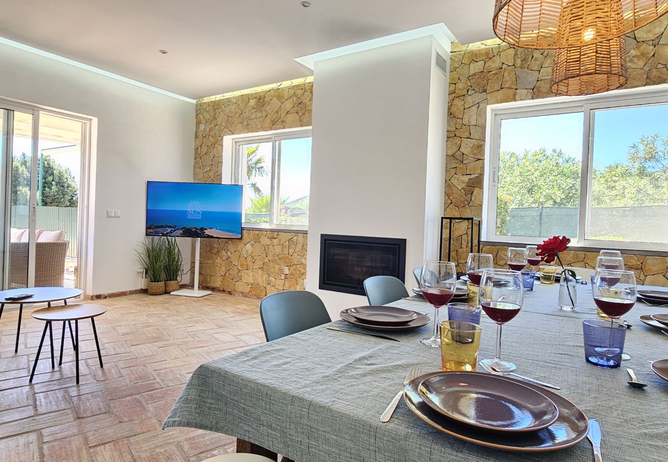 Villa in Santa Bárbara de Nexe - Villa Buganvília · Private Pool · Santa Bárbara