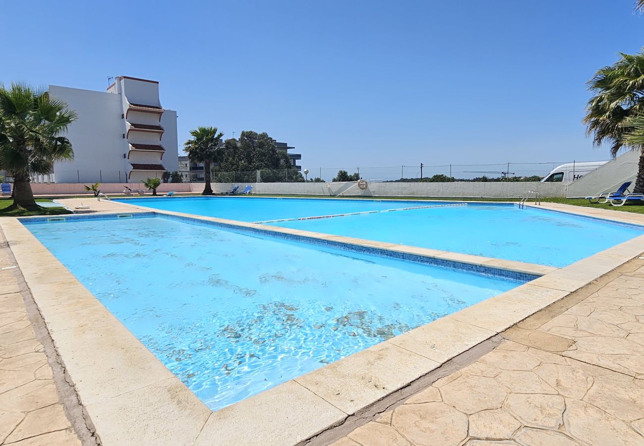 Apartment in Portimão - Vaumar II with pool in Praia da Rocha