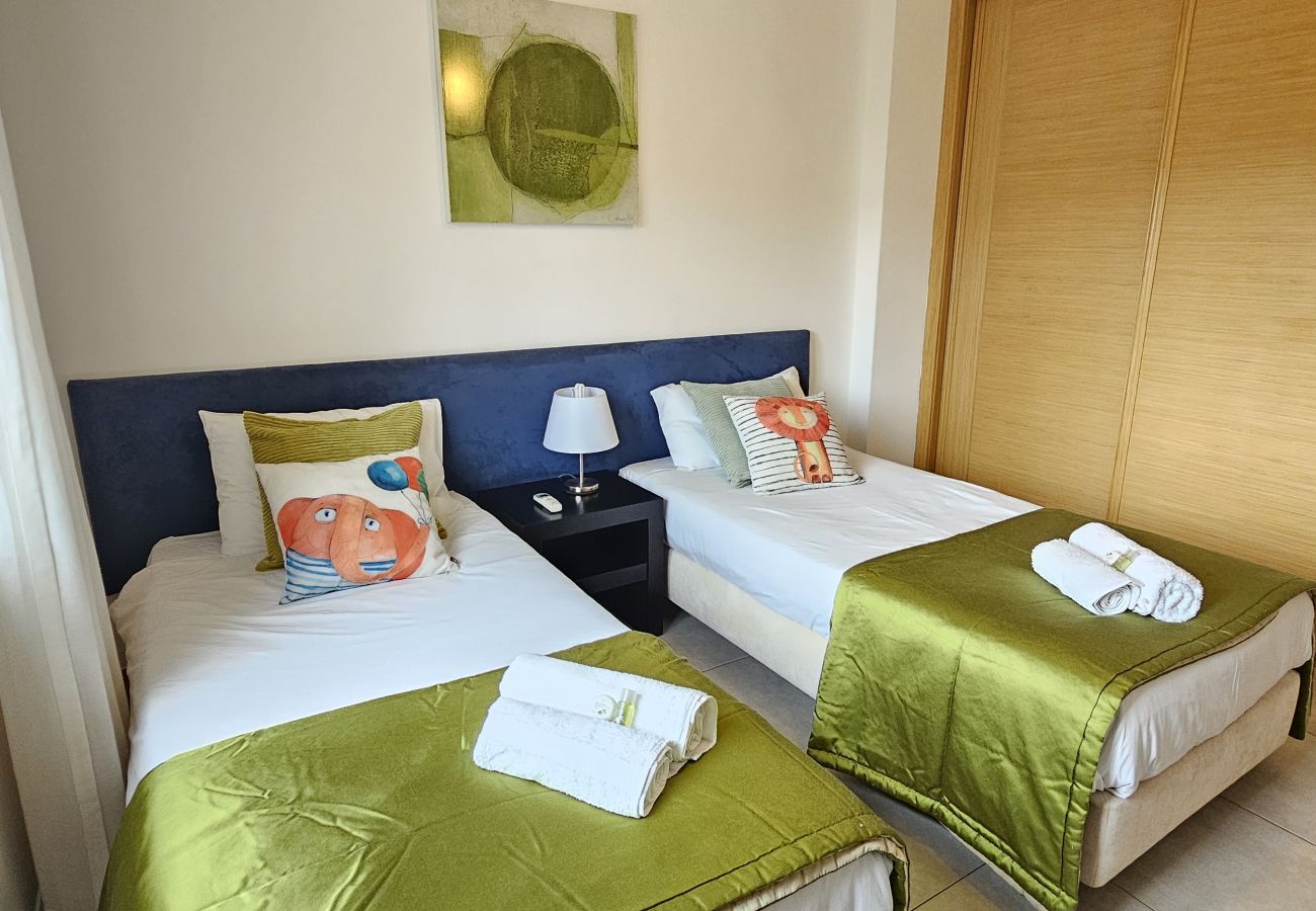 Appartement à Guia - Vitismar II com piscina, jardim e garagem