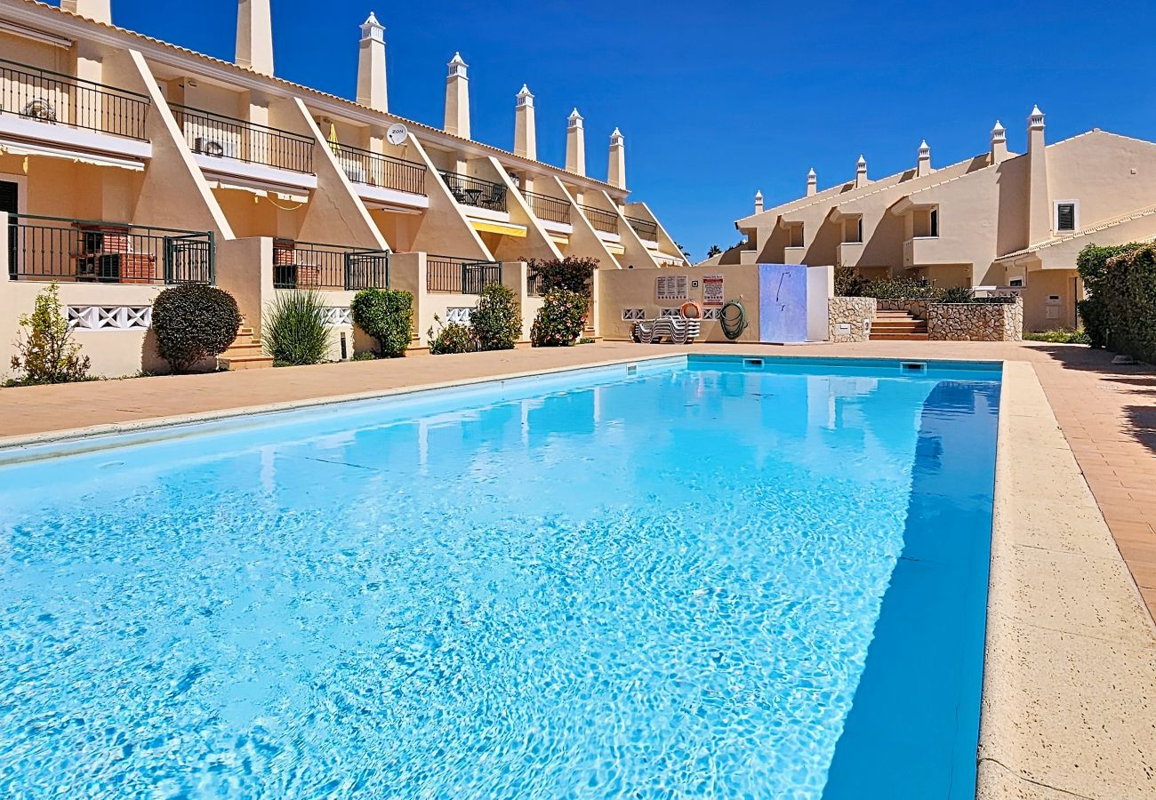 Maison mitoyenne à Albufeira - Villa Sun Rafael — Moradia Geminada com Piscina
