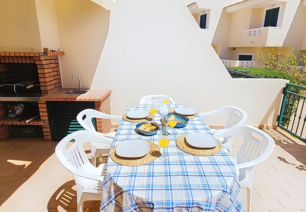 Maison mitoyenne à Albufeira - Villa Sun Rafael — Moradia Geminada com Piscina