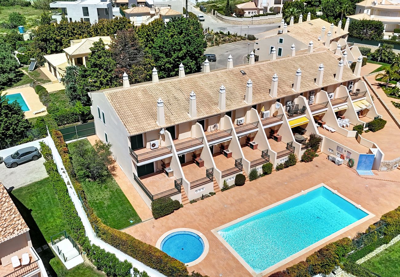Maison mitoyenne à Albufeira - Villa Sun Rafael — Moradia Geminada com Piscina